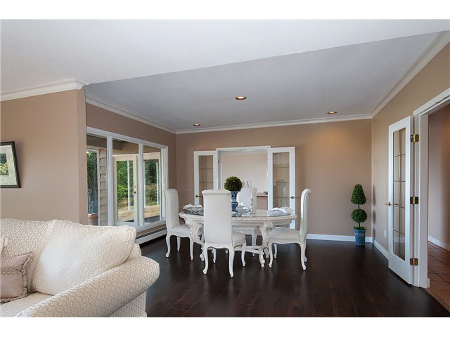 2555 Rosebery Avenue, West Vancouver, BC 13