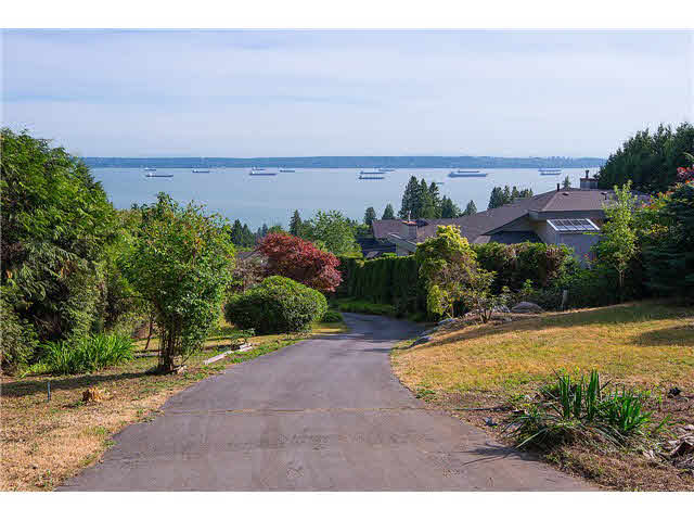 2555 Rosebery Avenue, West Vancouver, BC 3