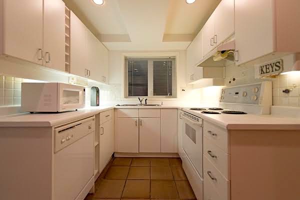 1392 Chartwell Drive, West Vancouver, BC 19