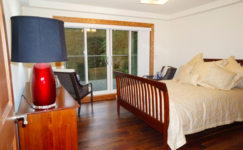 4085 Norwood Avenue, North Vancouver, BC 5