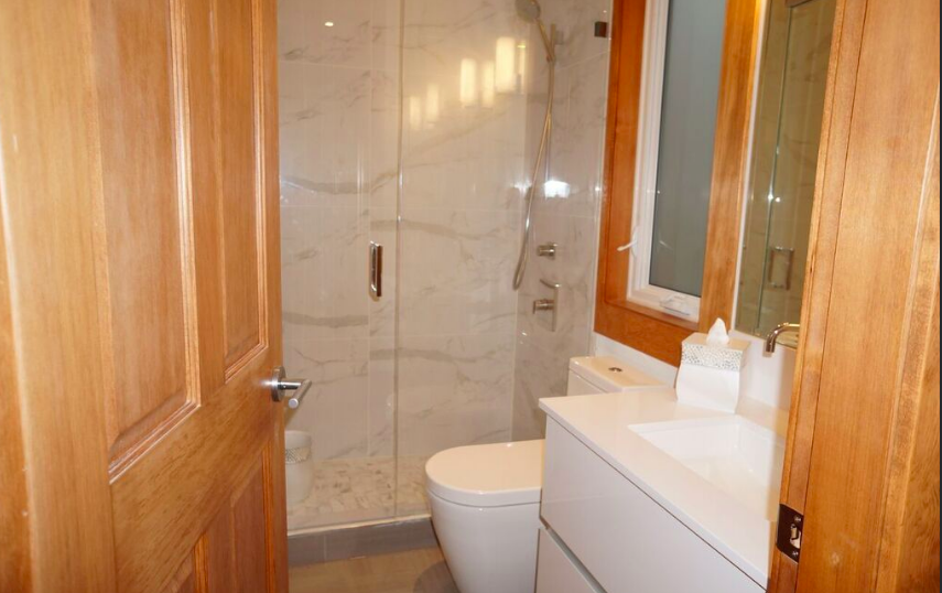 4085 Norwood Avenue, North Vancouver, BC 6