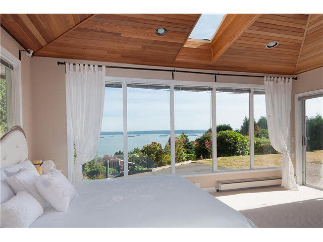 2555 Rosebery Avenue, West Vancouver 14