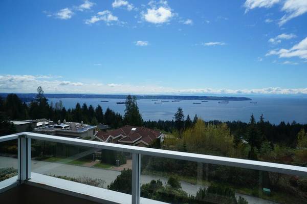 2682 Chelsea Place, West Vancouver