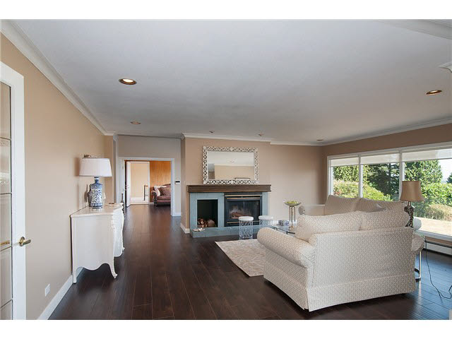 2555 Rosebery Avenue, West Vancouver 7