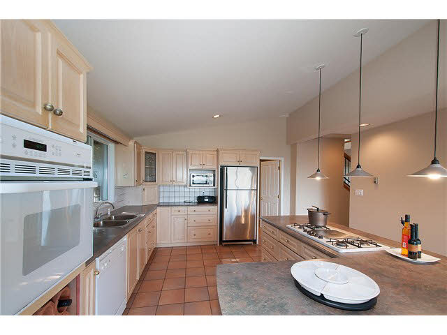 2555 Rosebery Avenue, West Vancouver 9