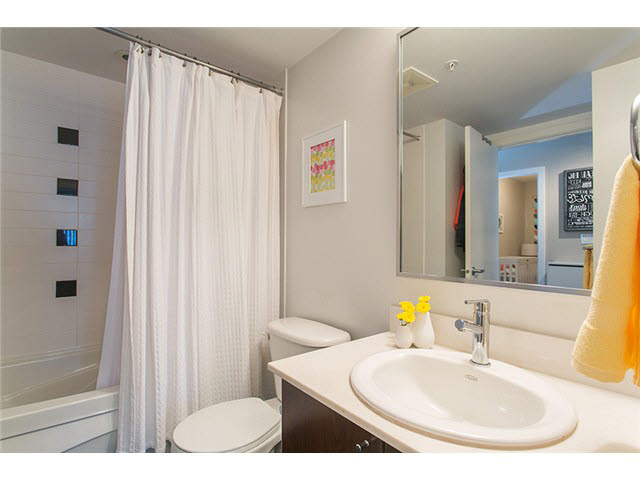 933 Hornby St Downtown Vancouver 14
