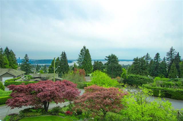 1241 Nepal Crescent, West Vancouver 2