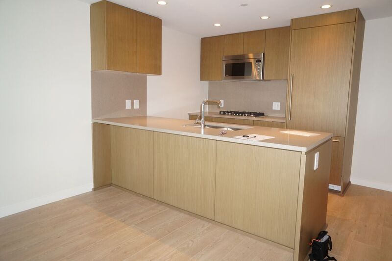 E 14th Street, North Vancouver BC 4