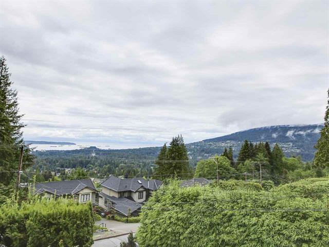 4828 Skyline Drive, North Vancouver 13