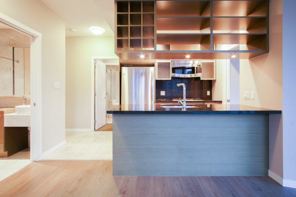 833 Seymour