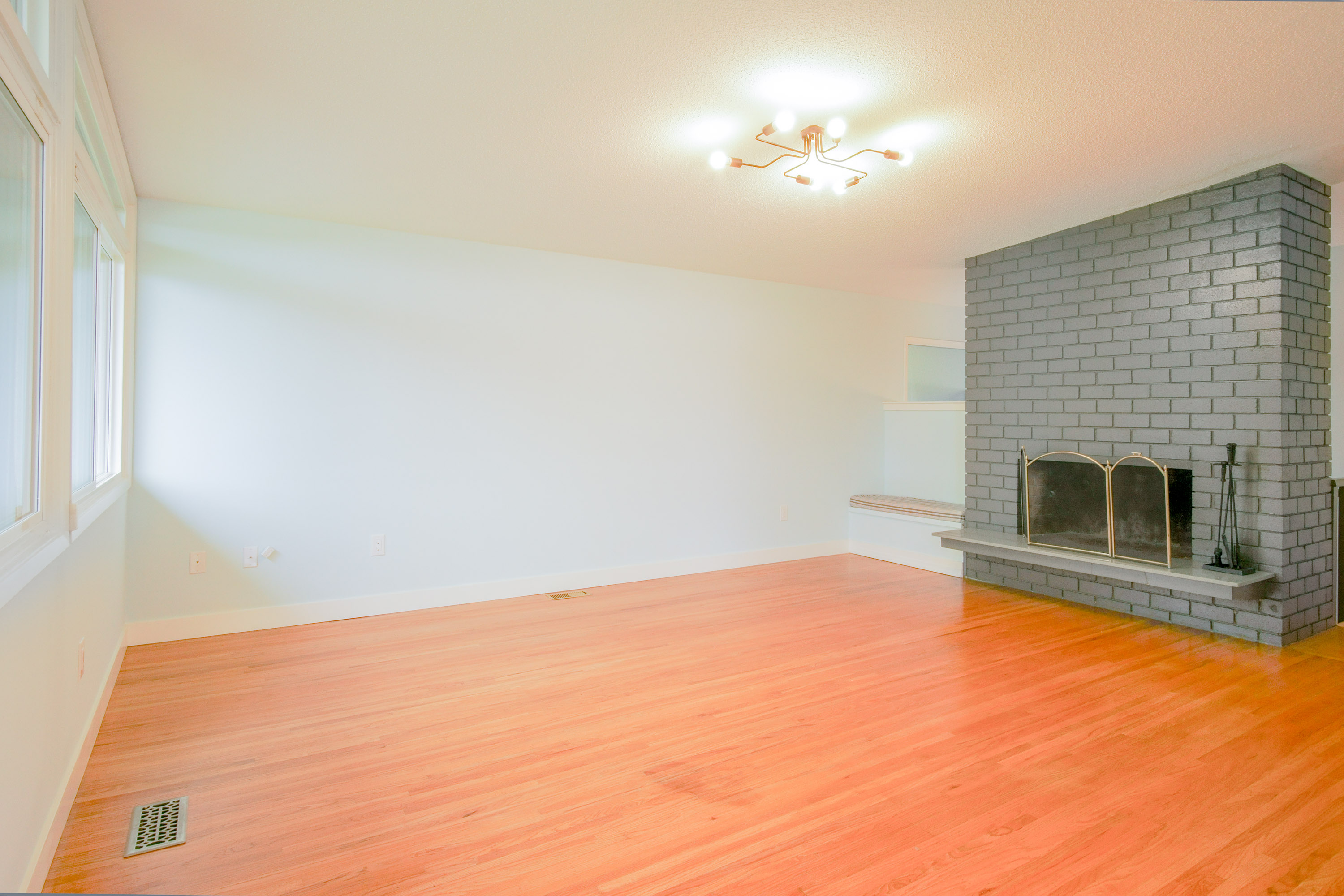 516 Ellis Street, North Vancouver 2