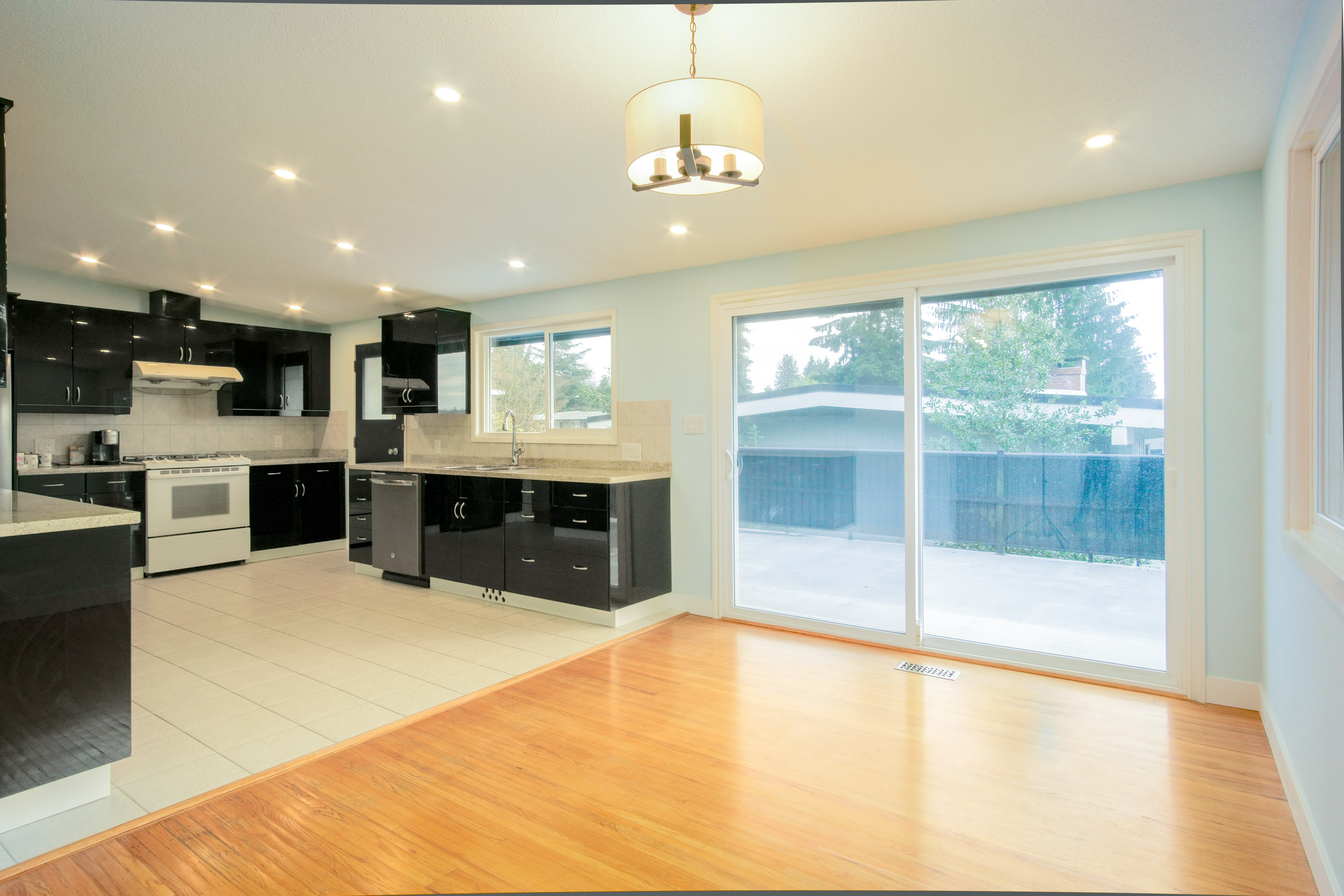 516 Ellis Street, North Vancouver 4