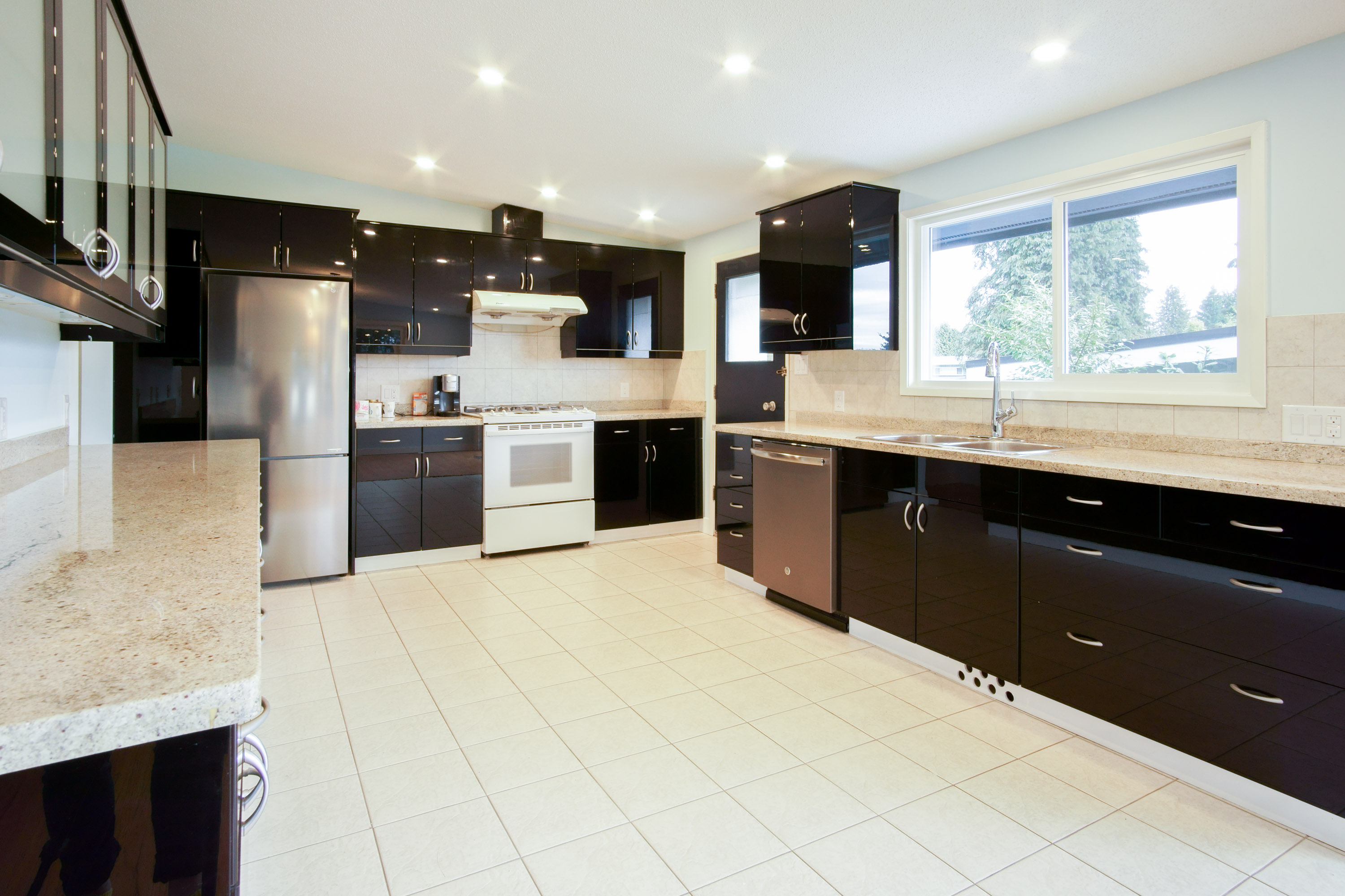 516 Ellis Street, North Vancouver 6