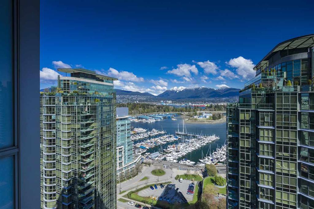 1328 W Pender St, Vancouver 9