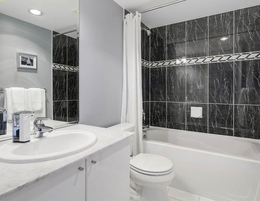 1328 W Pender St, Vancouver 5
