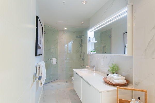2239 W 7th Vancouver 12