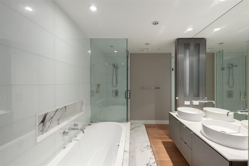 1409 W. Pender St Downtown Vancouver 6