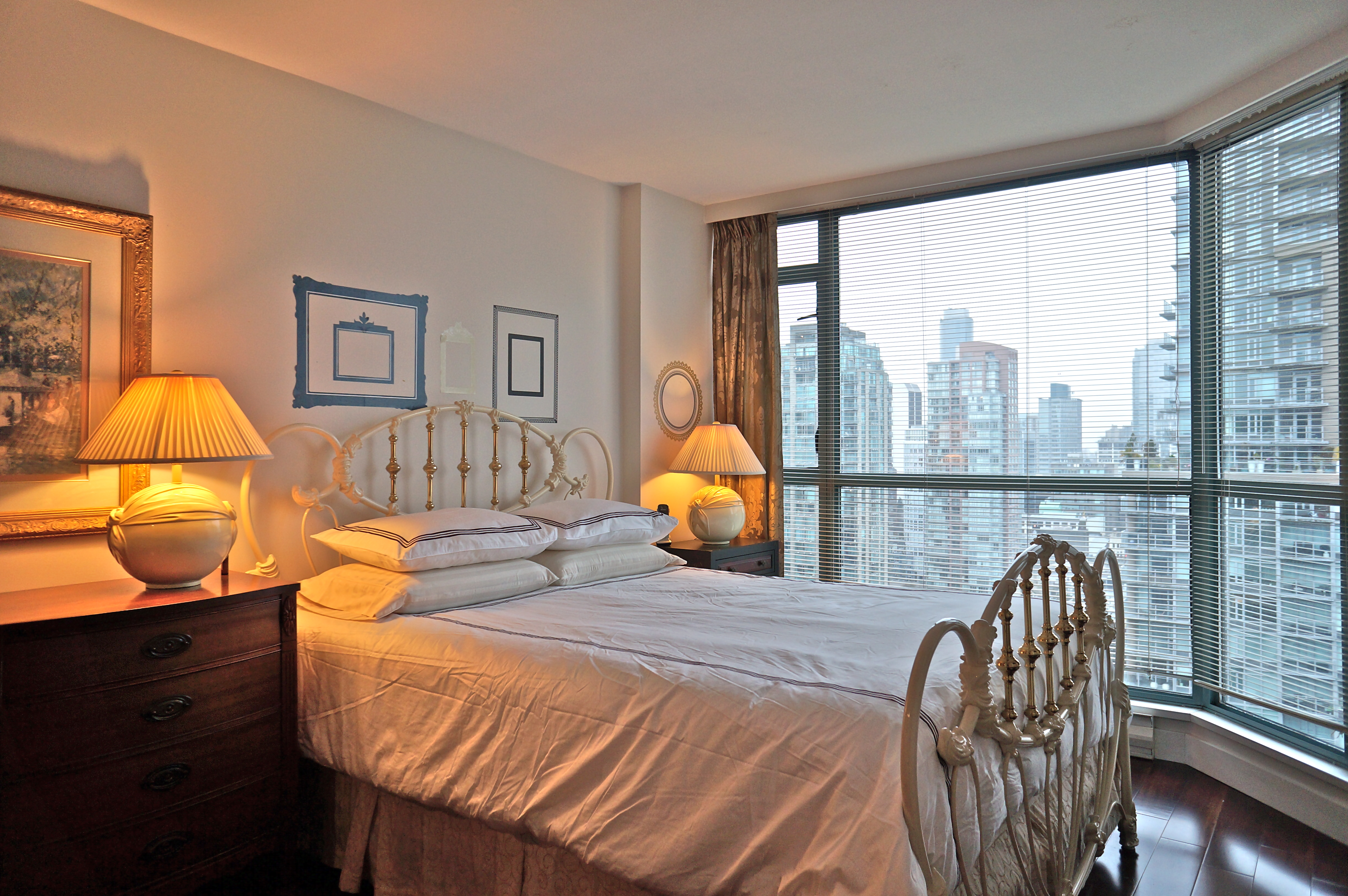 888 Hamilton St Downtown Vancouver 2