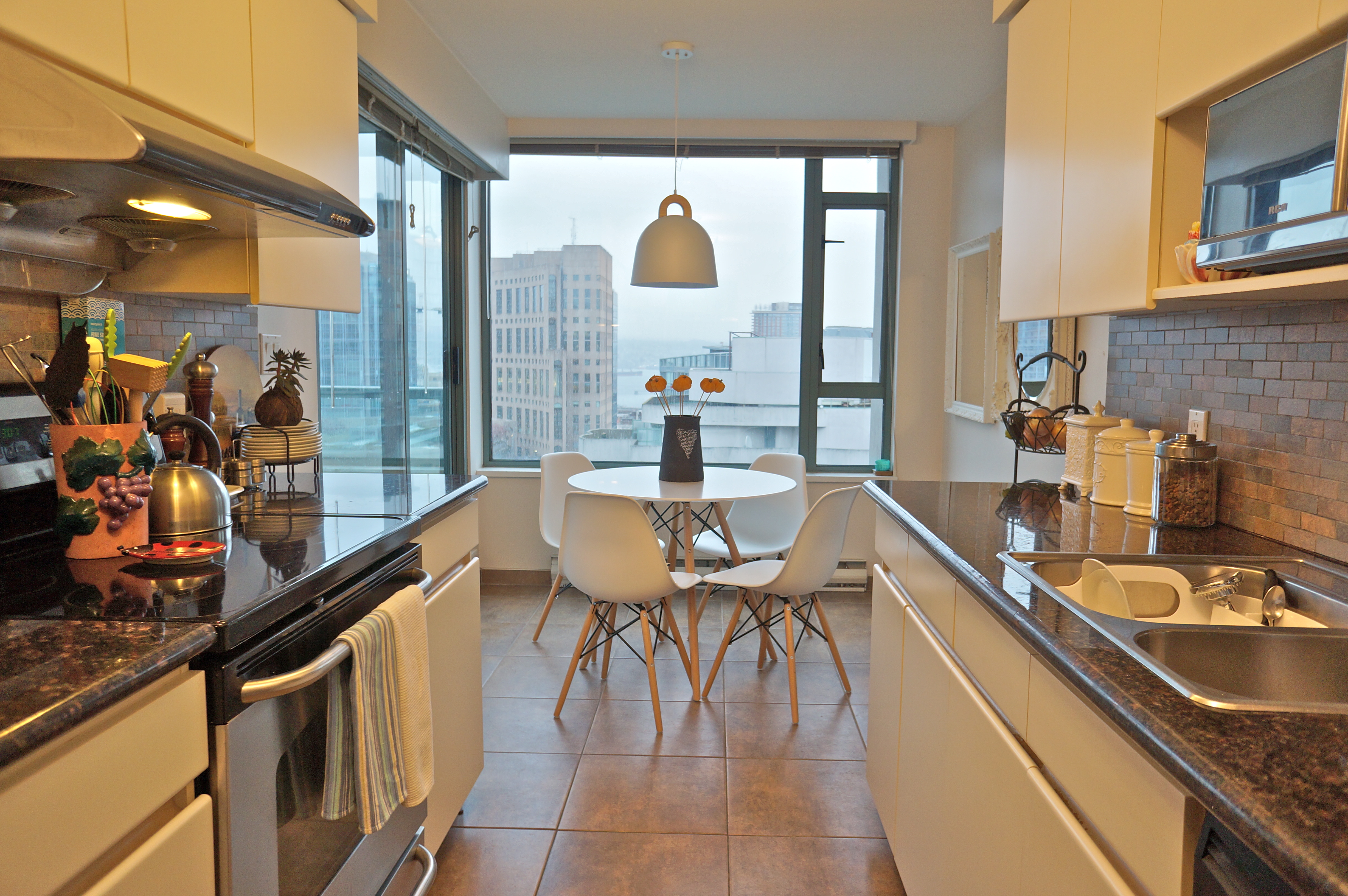 888 Hamilton St Downtown Vancouver 13