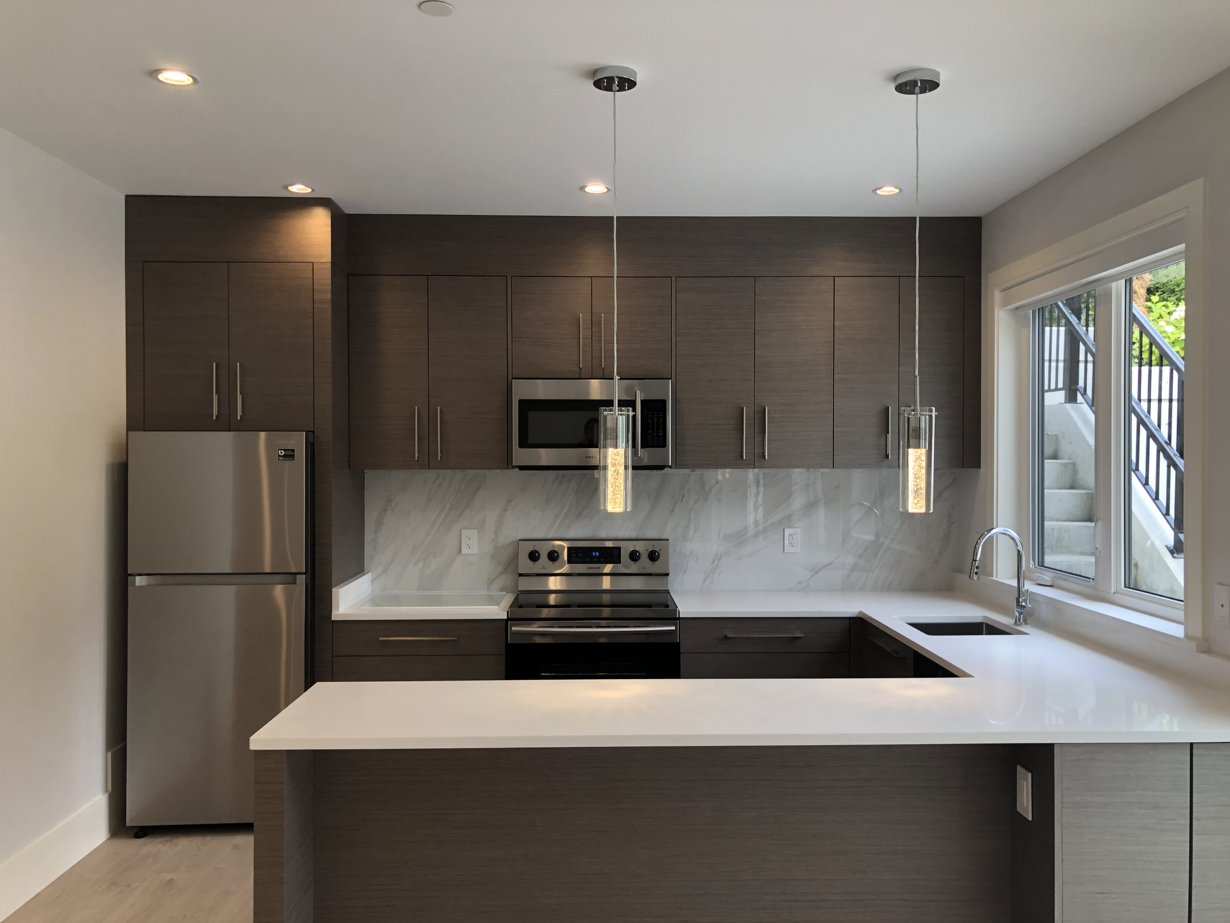 102 Glenmore Dr West Vancouver 2