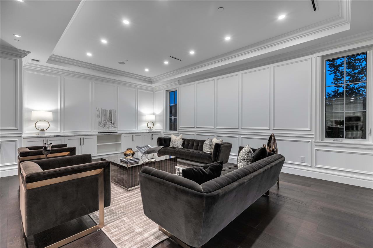 1595 19th st West Vancouver 3