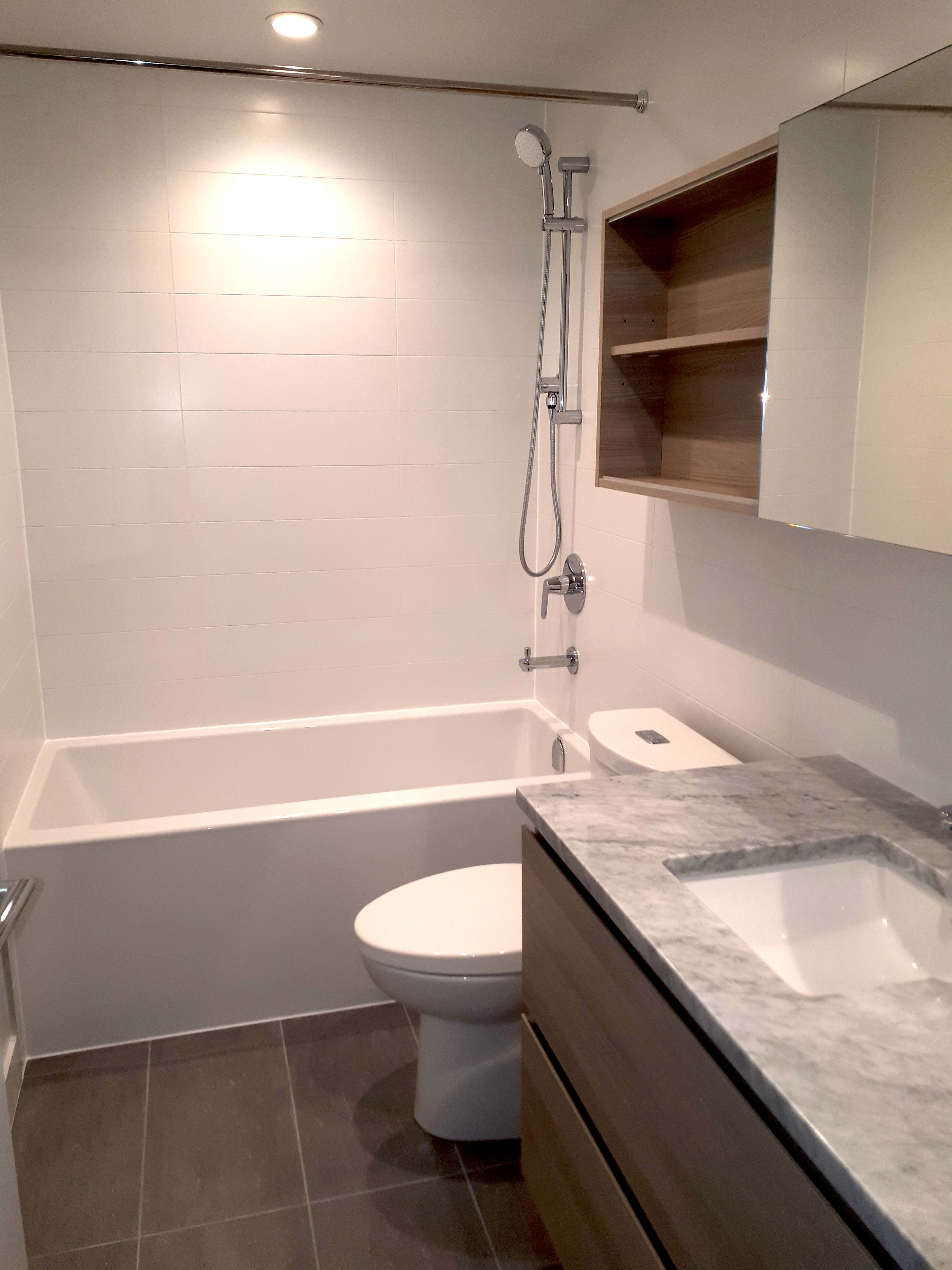 652 Whyting way Coquitlam 3