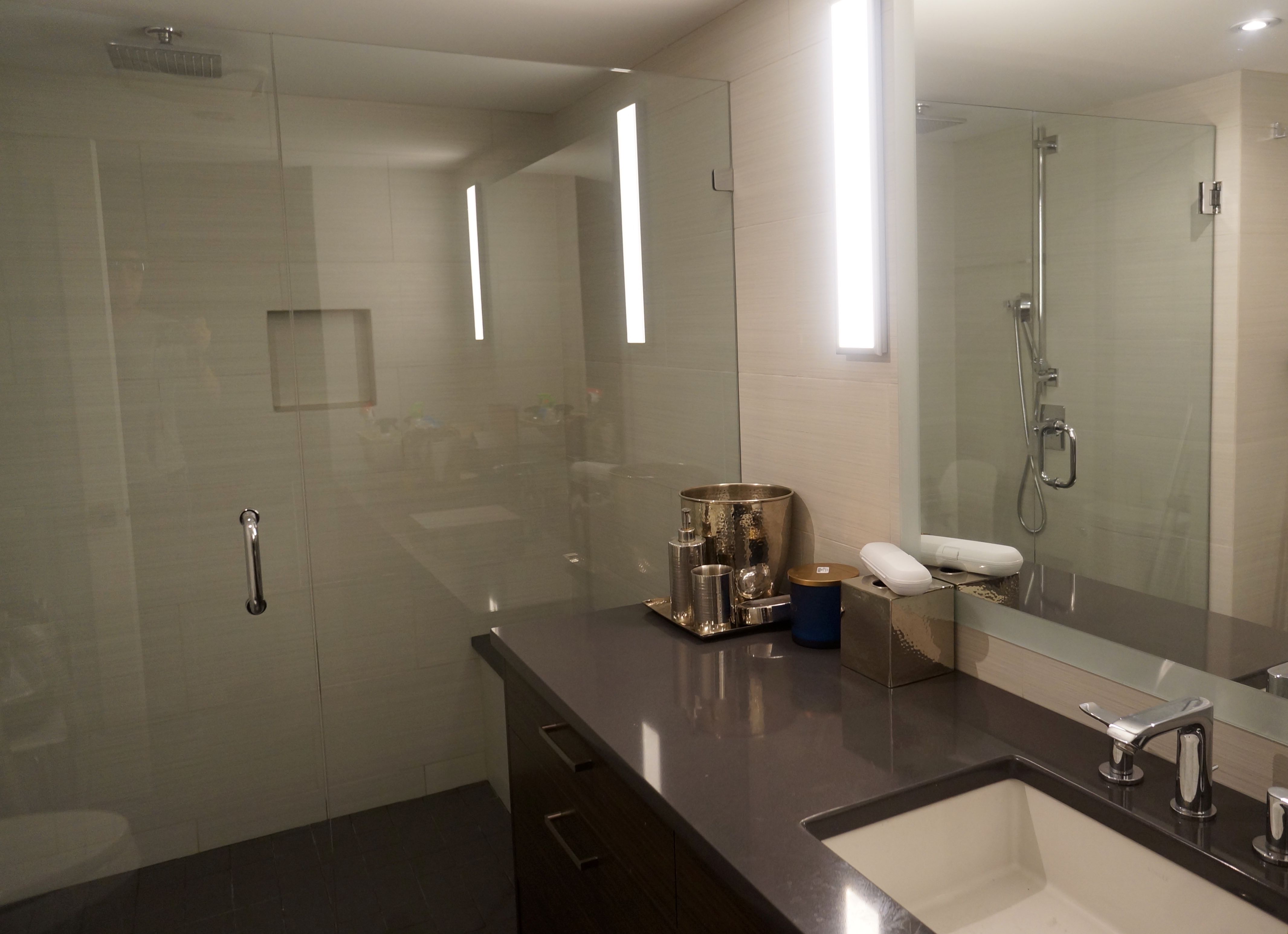1415 w georgia st 6