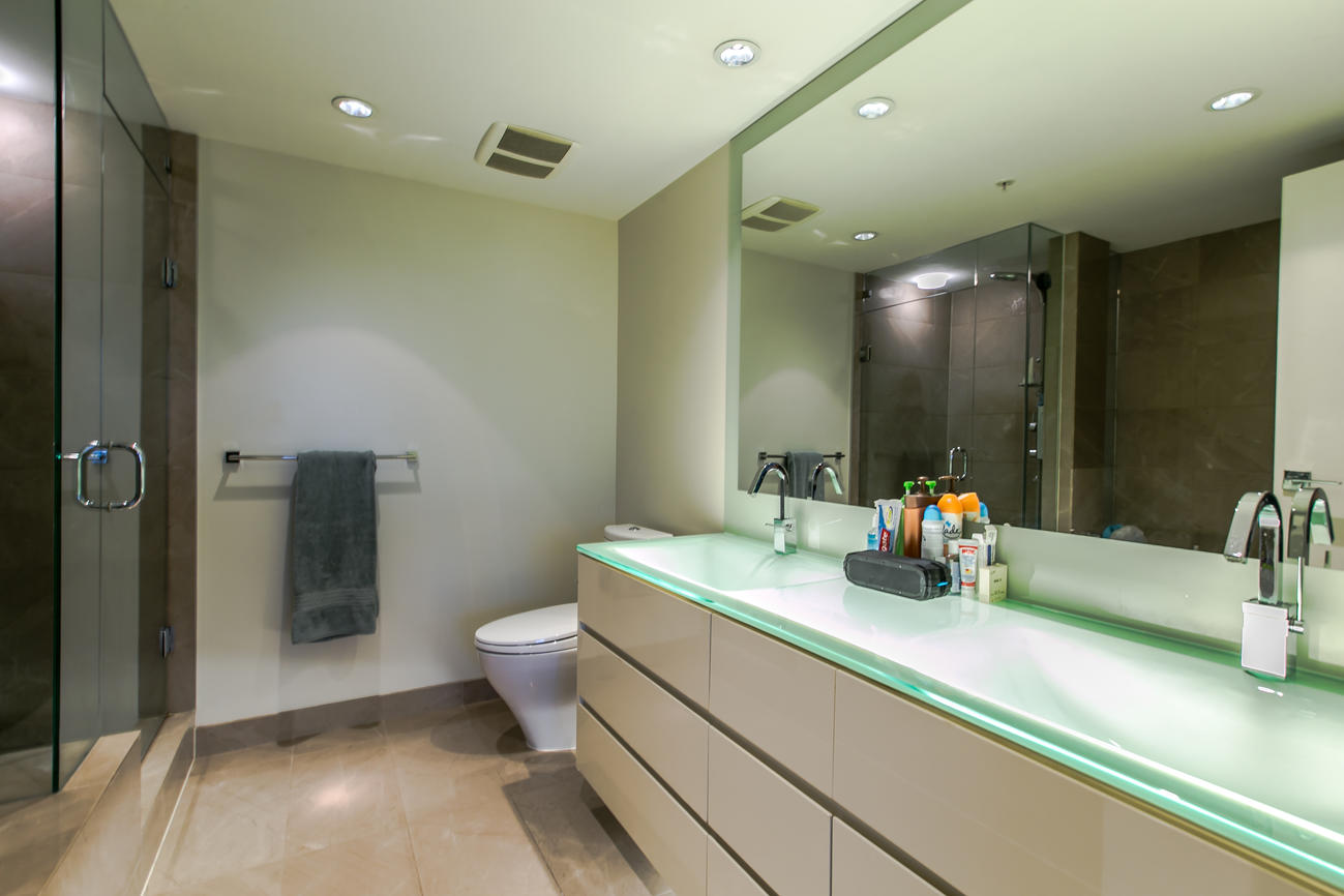8 smithe mews vancouver 4