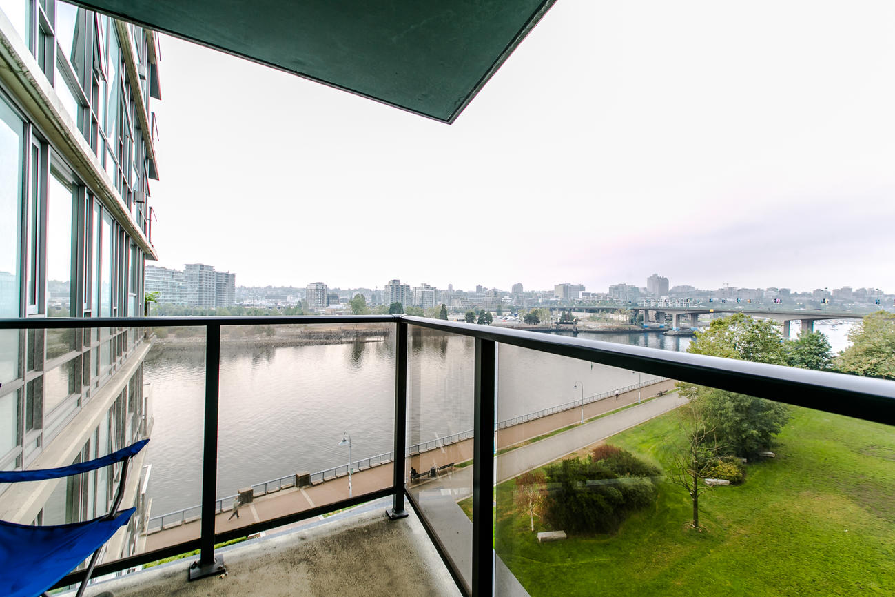 8 smithe mews vancouver