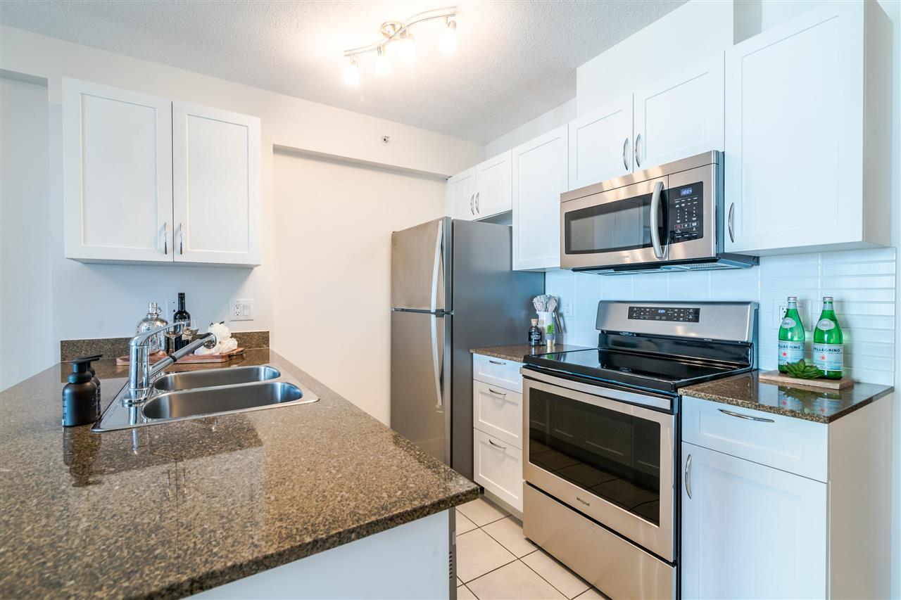 938 smithe st 2