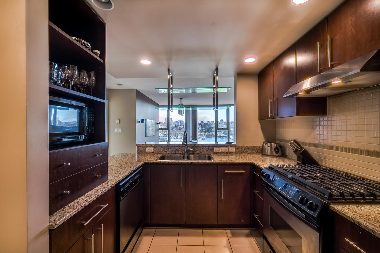 583 Beach Cresent Vancouver 6