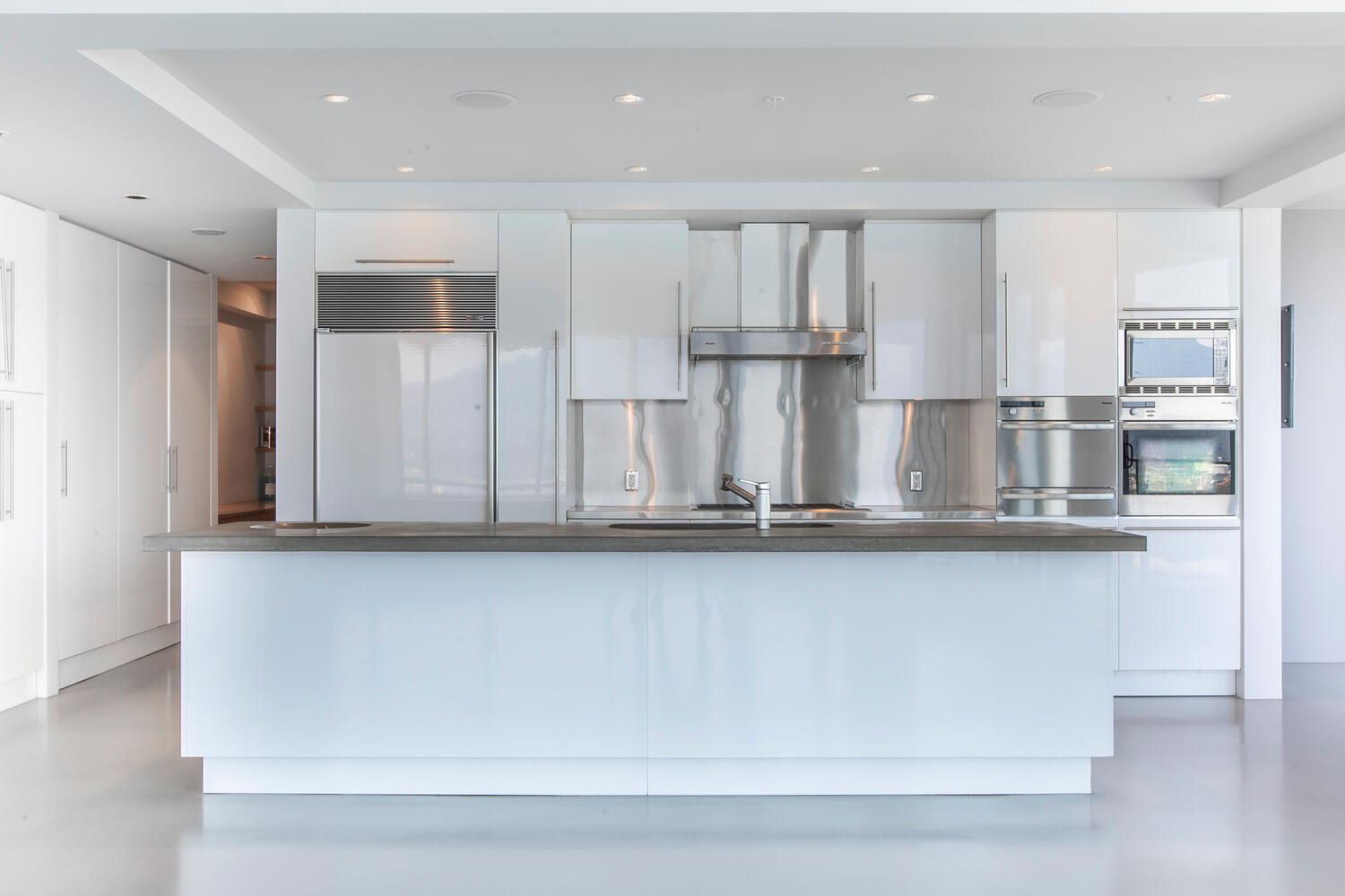 1077 w cordova st vancouver 5