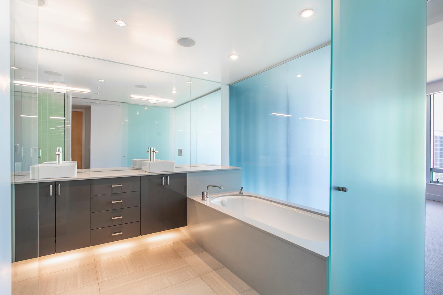 1077 w cordova st vancouver 8