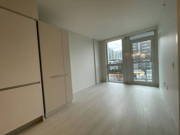 180 E 2nd Vancouver 7
