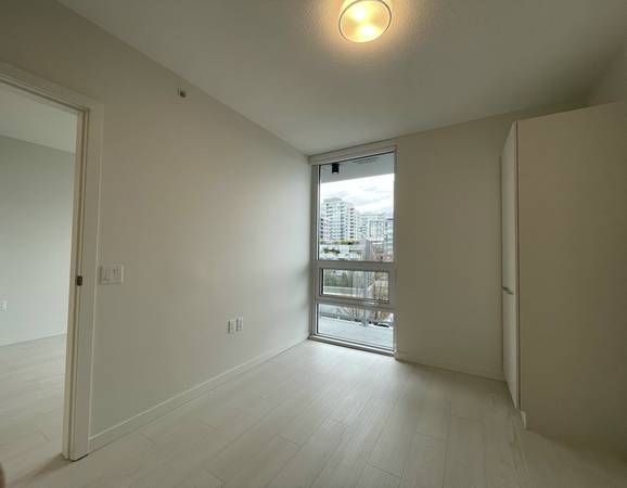 180 E 2nd Vancouver 9