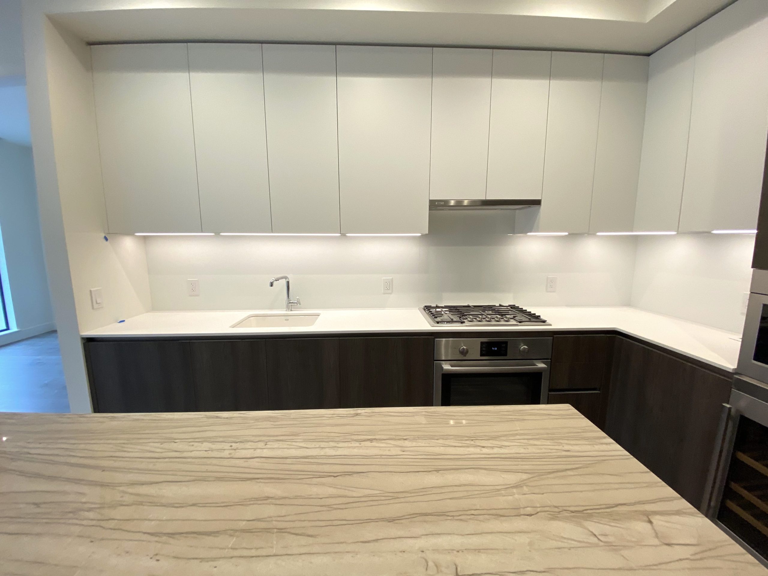 888 Government st Victoria 9