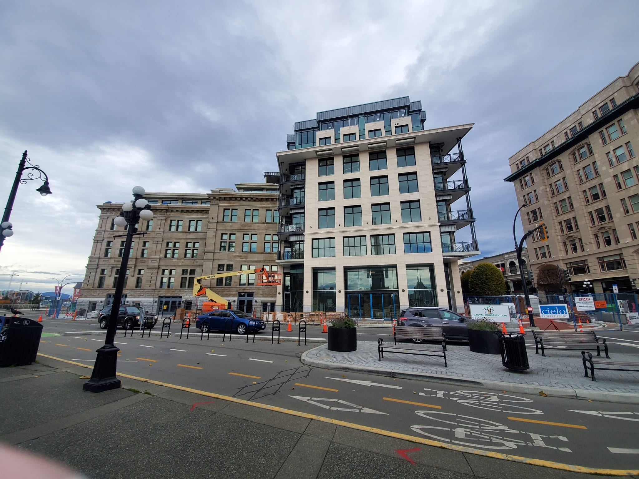 888 Government st Victoria 2