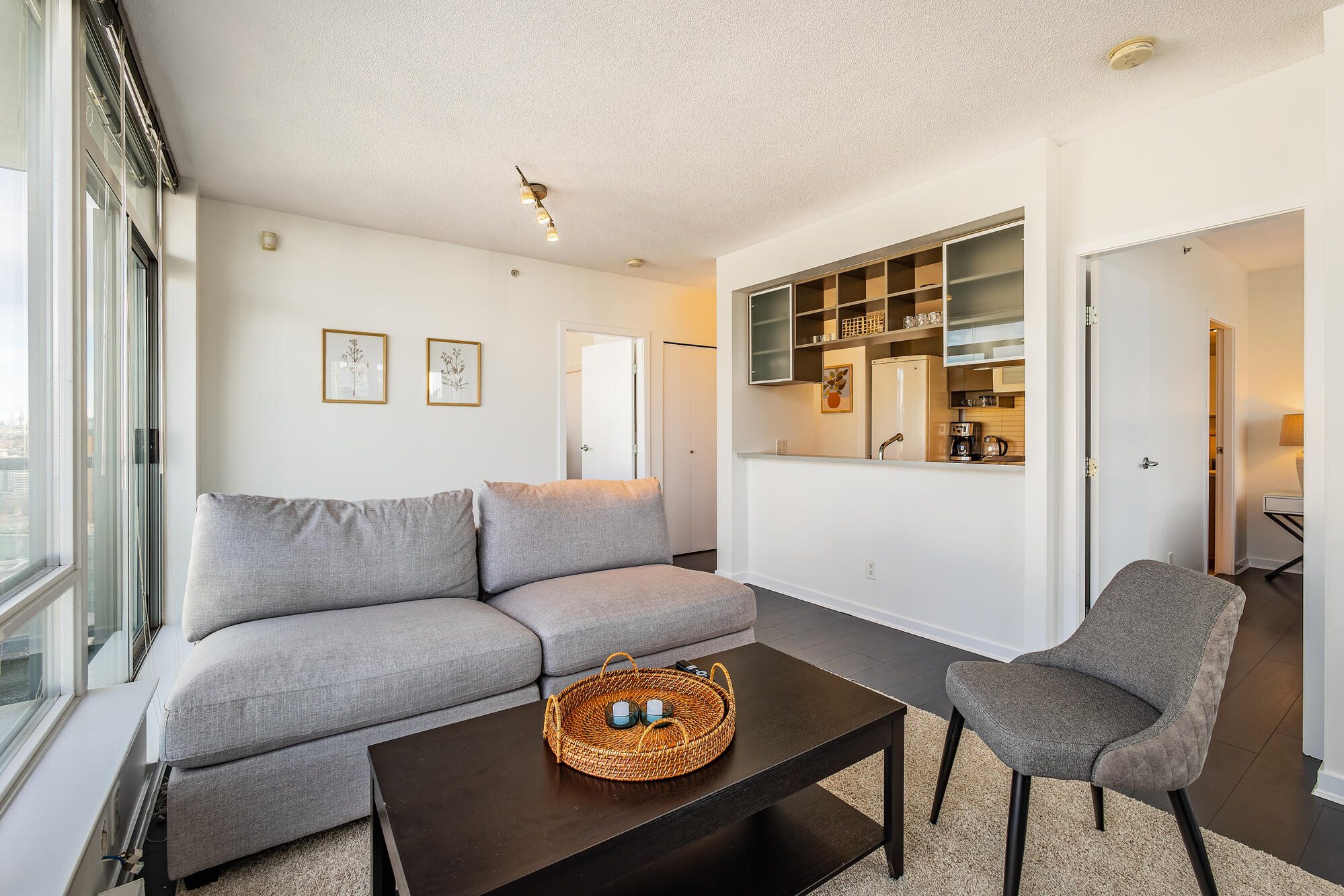 928 beatty st Vancouver 6