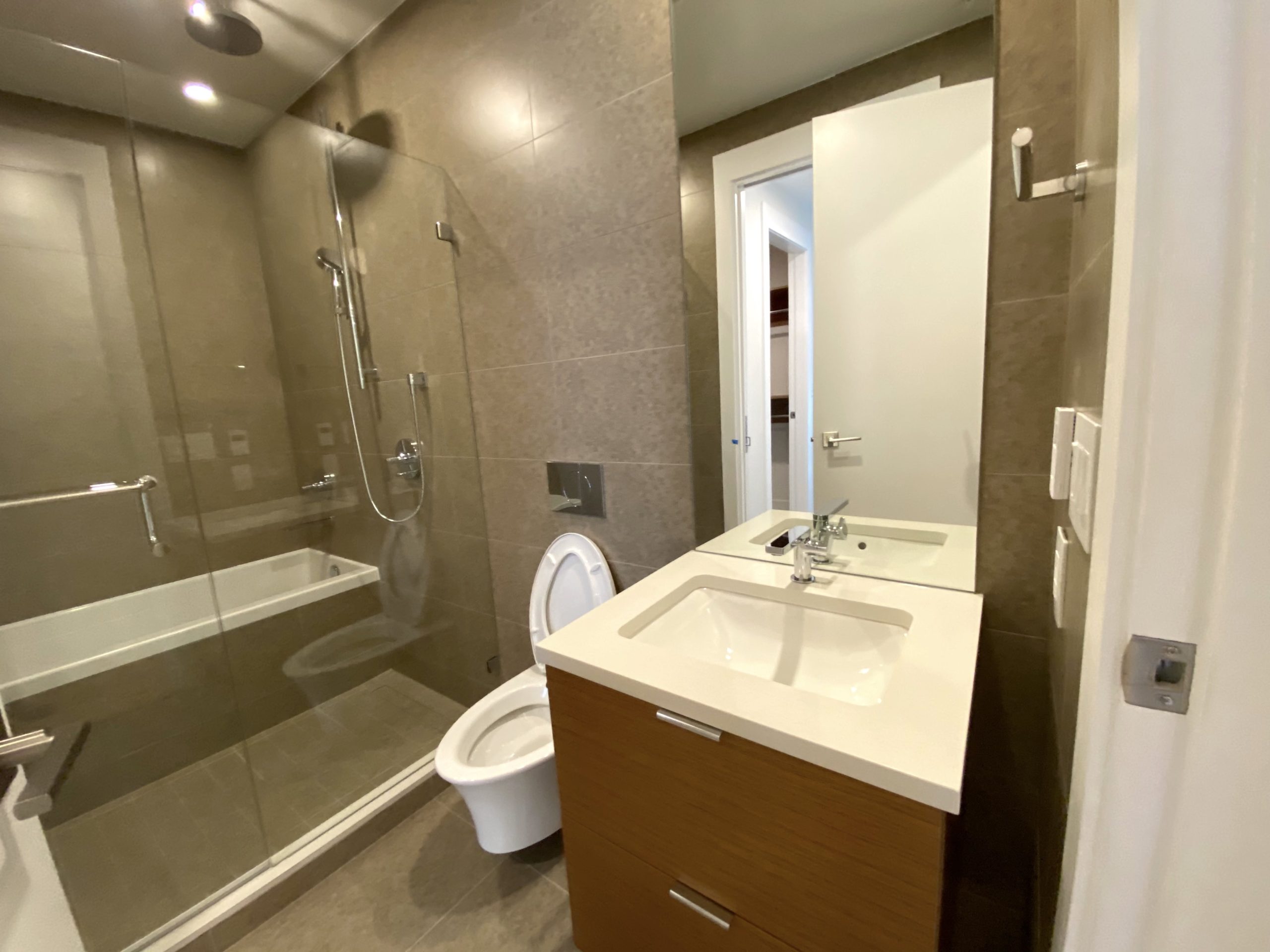 6707 Nelson ave West Vancouver 6