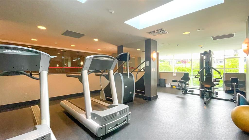 583 beach ave vancouver 11
