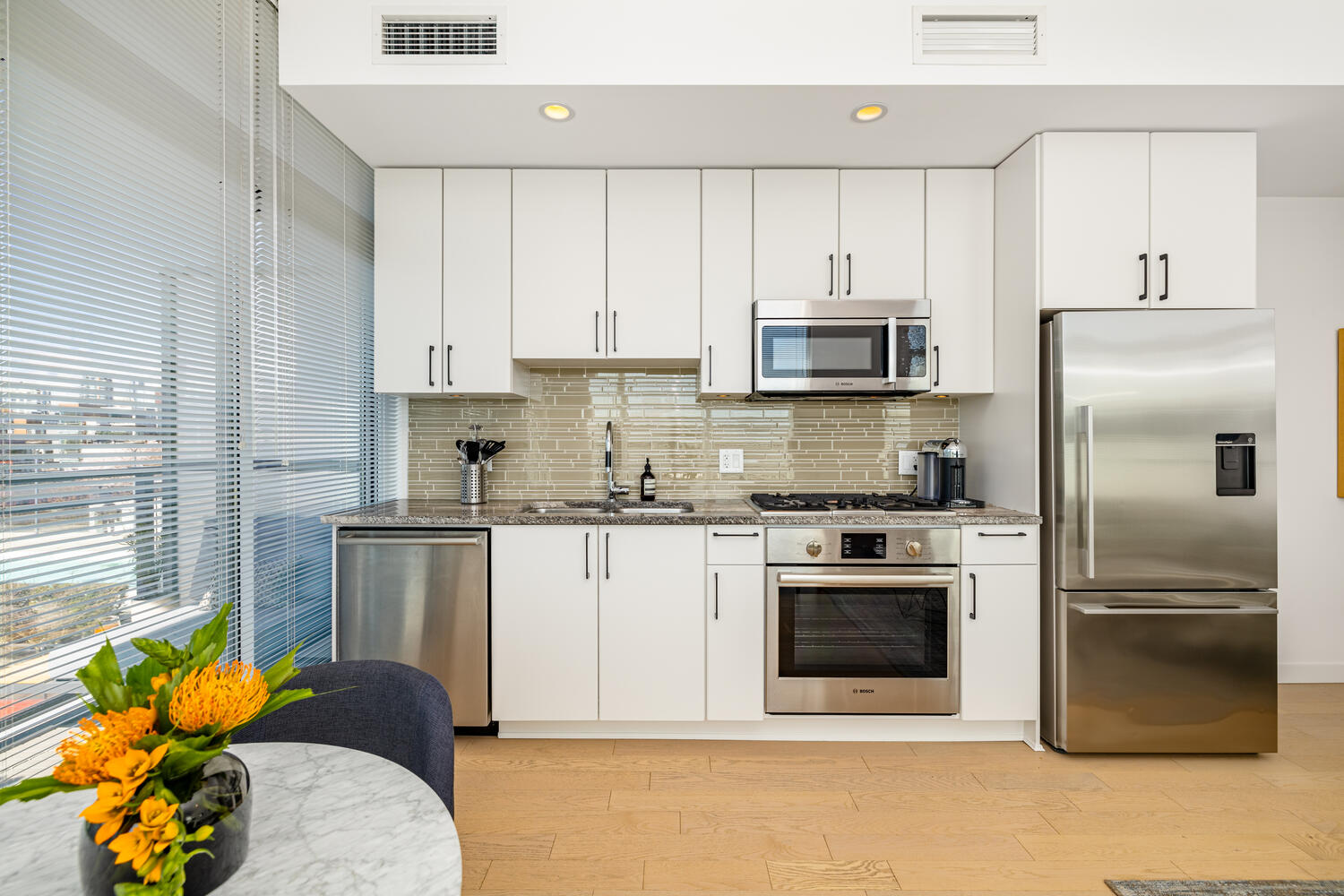 38 W 1st Vancouver 8