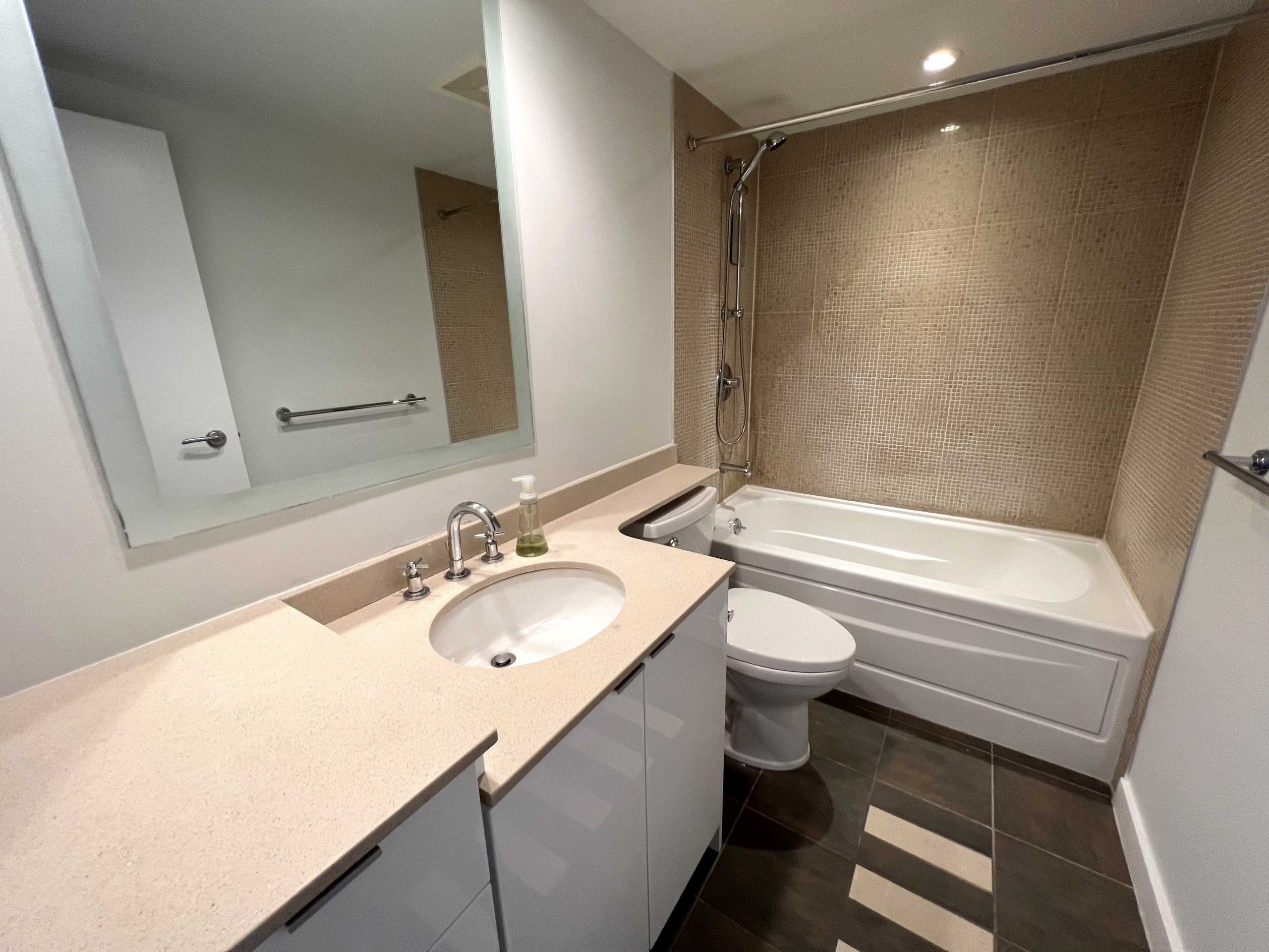 583 beach ave vancouver 9