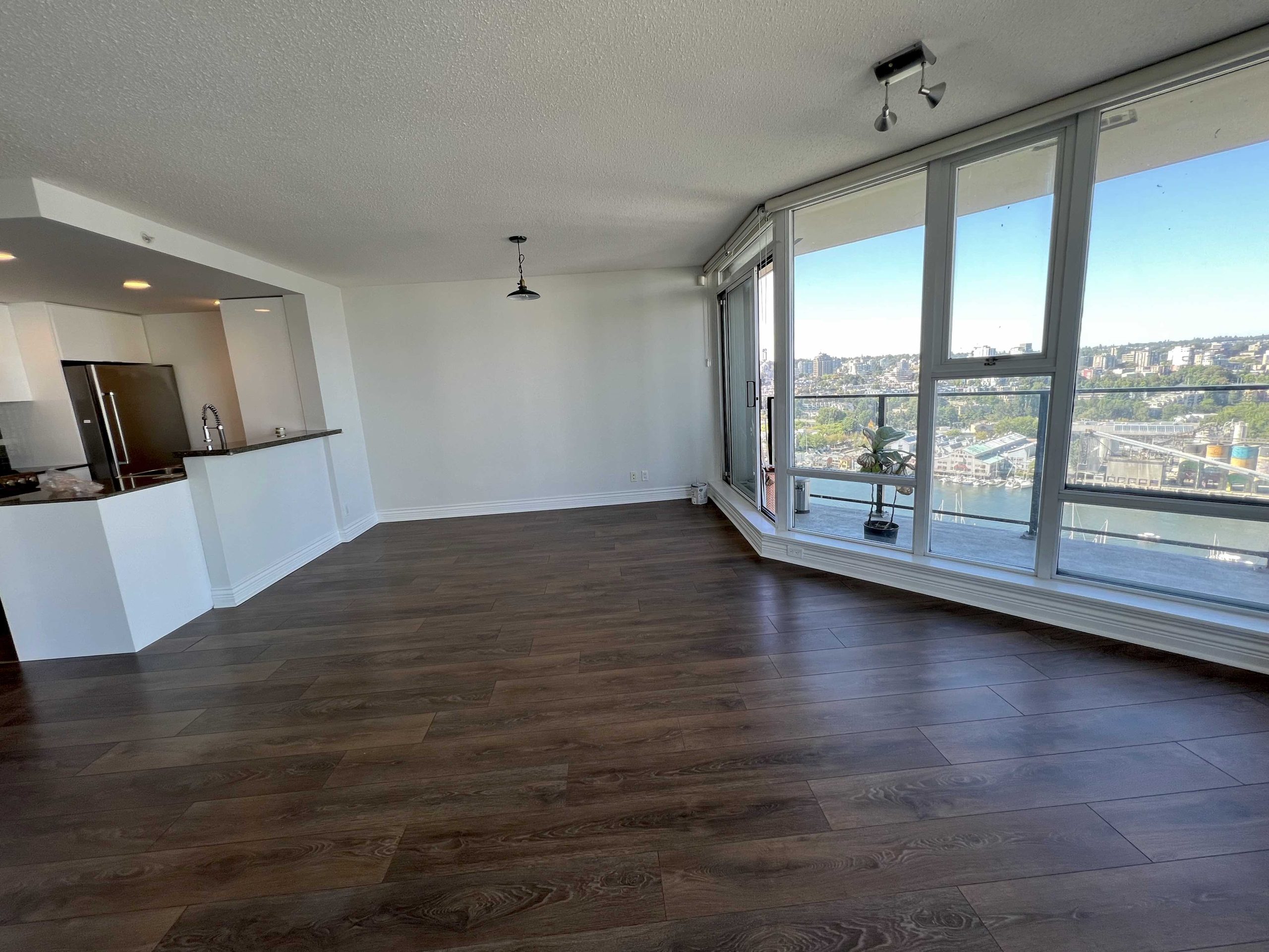 583 beach ave vancouver 10