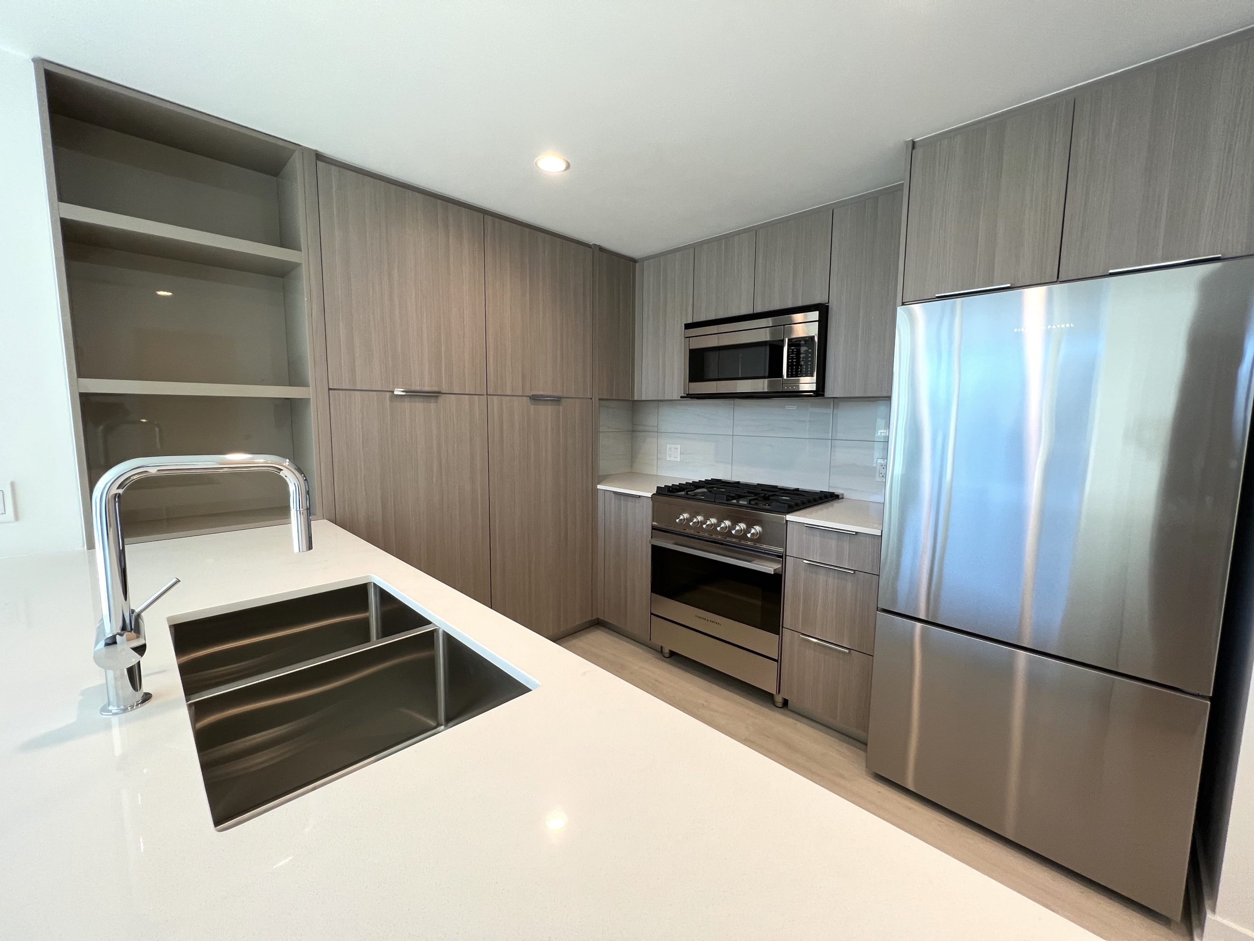 1471 Hunter St North Vancouver 3