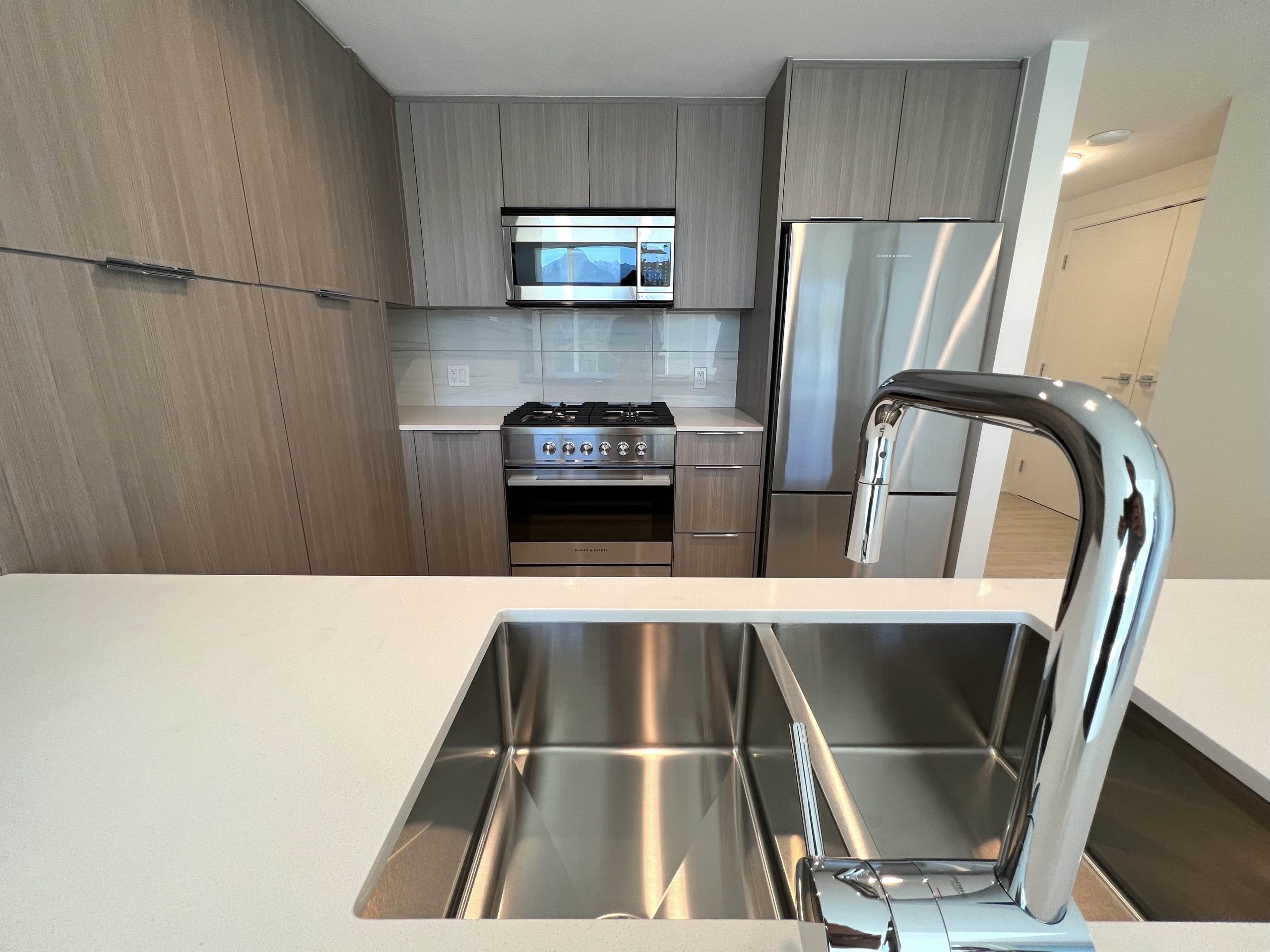 1471 Hunter St North Vancouver 4