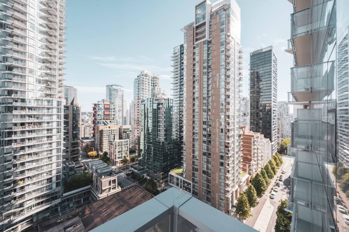 1289 Hornby st 10