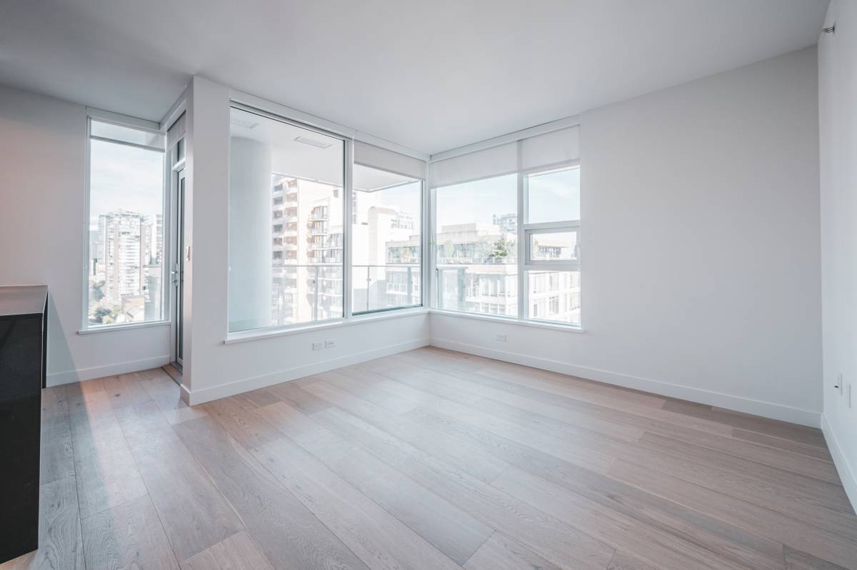 1289 Hornby st 8