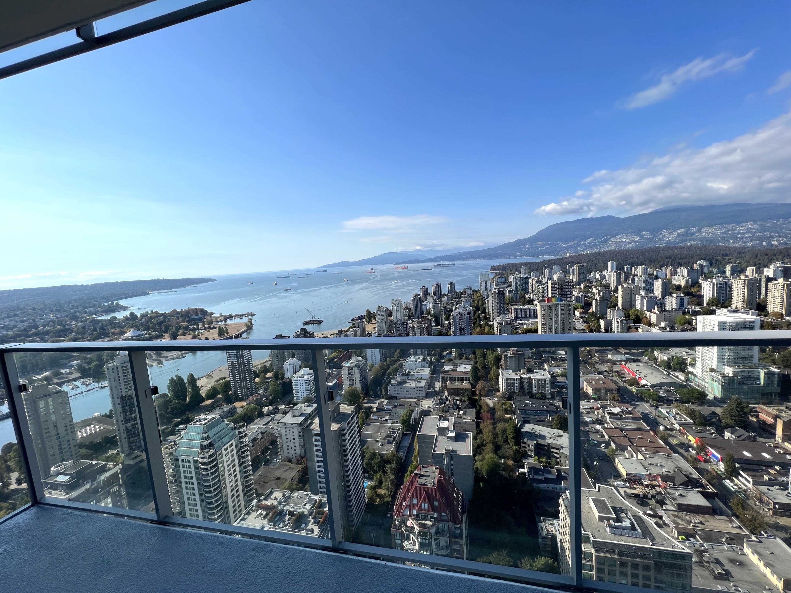 1289 Hornby st Vancouver 13