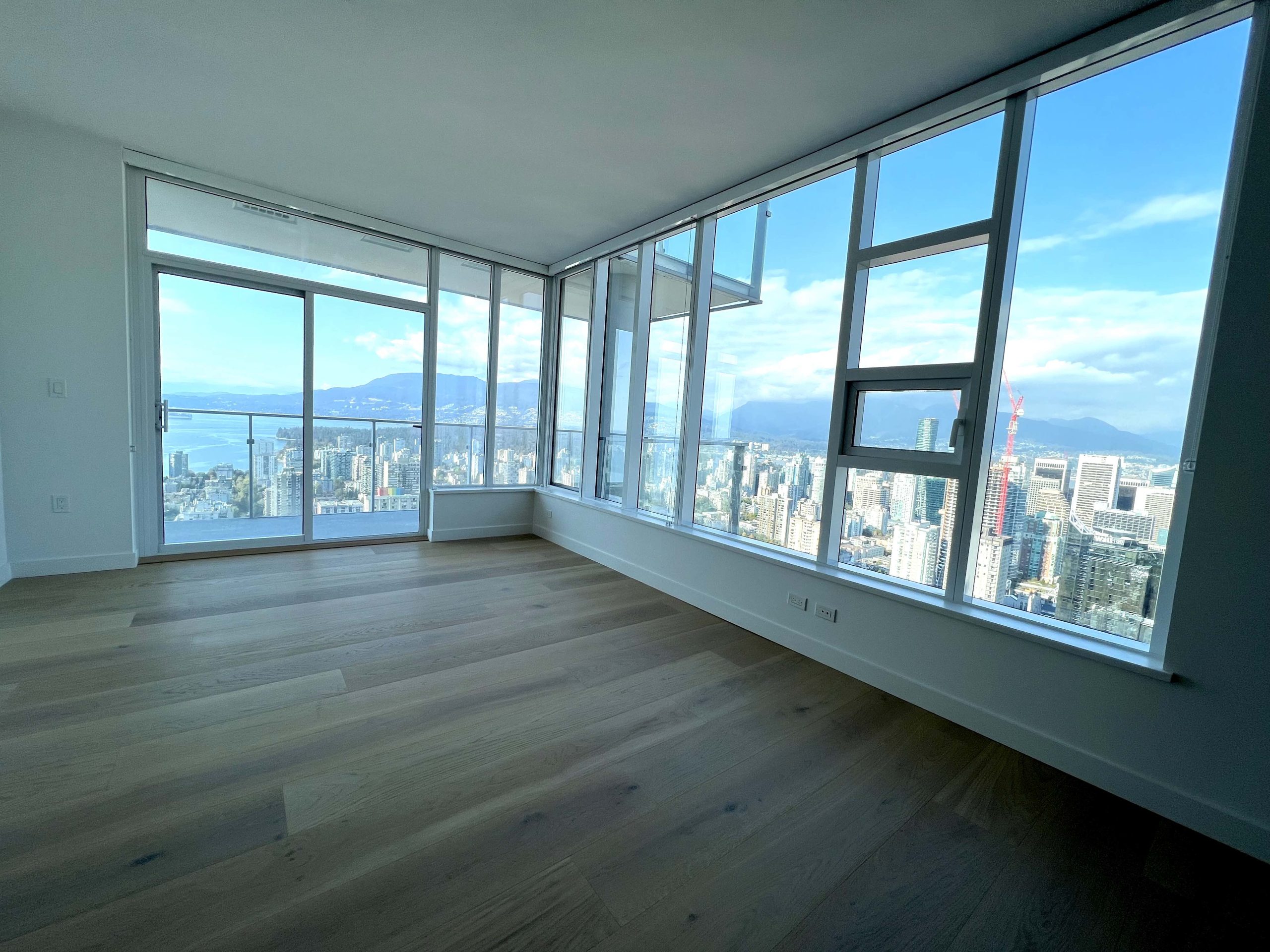 1289 Hornby st Vancouver 15