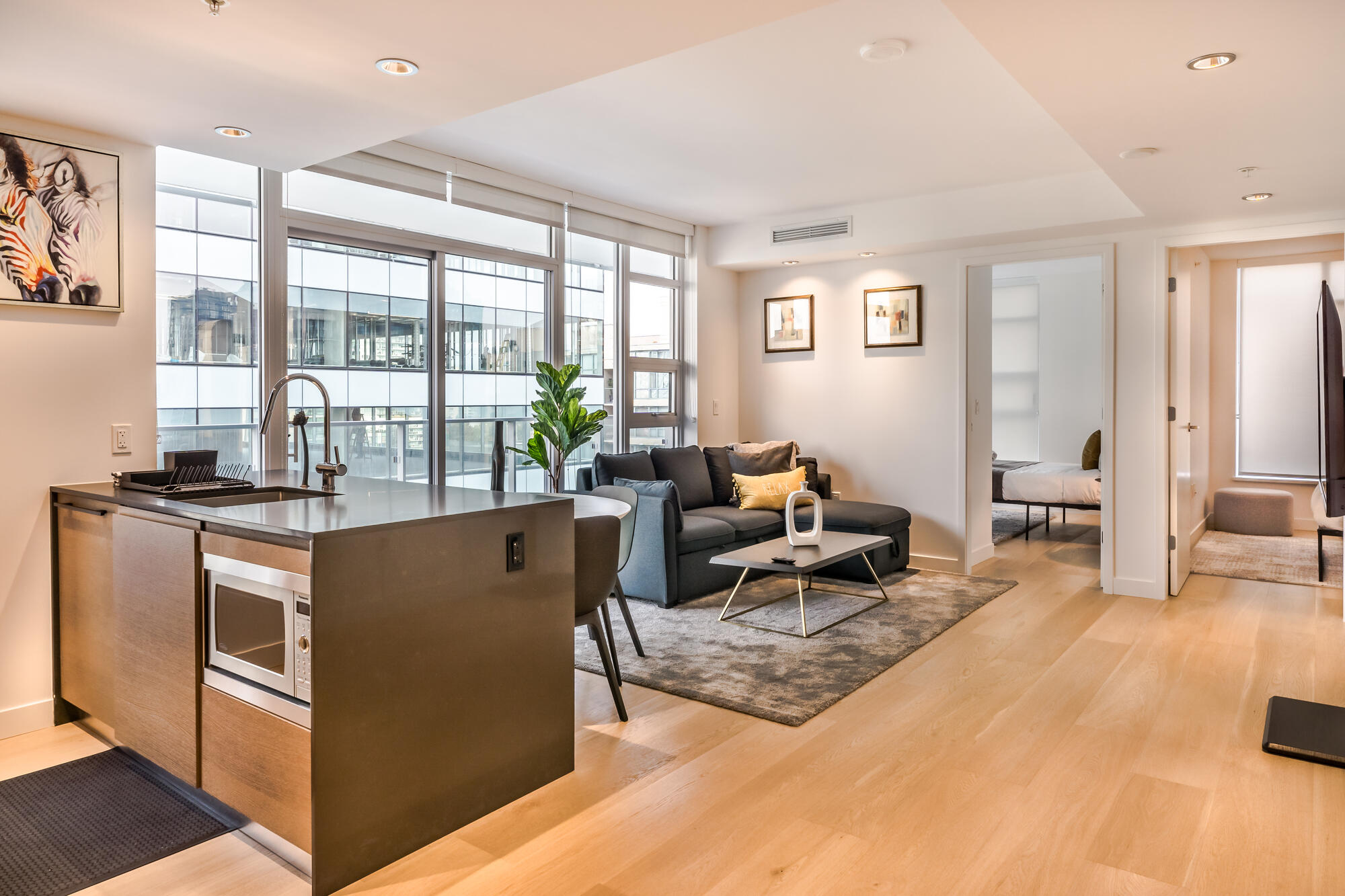 1289 hornby st vancouver 3